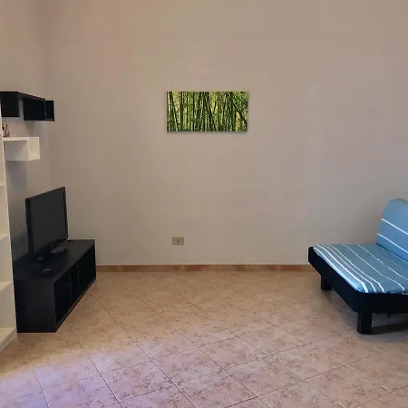 The Right Choice Apartment *